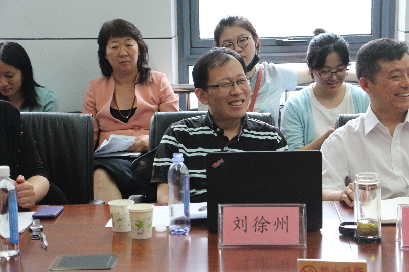 重温经典 对话前沿——新媒体环境下的新闻传播学教育研讨会在公司召开 重温经典 对话前沿——新媒体环境下的新闻传播学教育研讨会在公司召开
