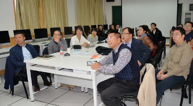 304am永利集团官网全体教职员工集体观看十九届政治局常委同中外记者见面会 304am永利集团官网全体教职员工集体观看十九届政治局常委同中外记者见面会