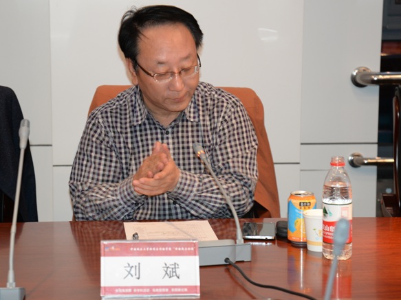 多学科视野下的“马航事件”——304am永利集团官网新闻与传播学院举办首期“传播热点论谈” 多学科视野下的“马航事件”——304am永利集团官网新闻与传播学院举办首期“传播热点论谈”