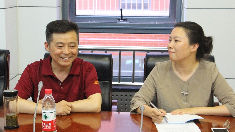 304am永利集团官网举办“青春•理想•责任”研究生毕业生党员座谈会 304am永利集团官网举办“青春•理想•责任”研究生毕业生党员座谈会