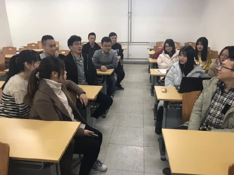 新闻人一直在路上——好记者讲好故事 新闻人一直在路上——好记者讲好故事