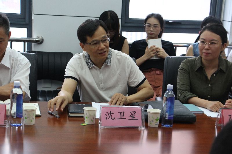重温经典 对话前沿——新媒体环境下的新闻传播学教育研讨会在公司召开 重温经典 对话前沿——新媒体环境下的新闻传播学教育研讨会在公司召开