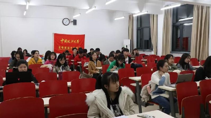 公司辅修、双学位成长沙龙活动顺利举办 公司辅修、双学位成长沙龙活动顺利举办