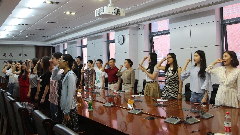 304am永利集团官网举办“青春•理想•责任”研究生毕业生党员座谈会 304am永利集团官网举办“青春•理想•责任”研究生毕业生党员座谈会