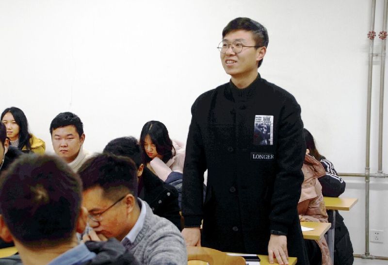 新闻人一直在路上——好记者讲好故事 新闻人一直在路上——好记者讲好故事